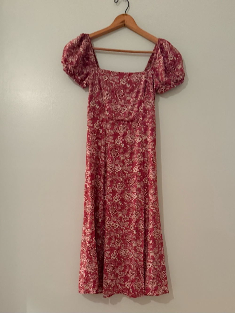Francesca's Collections Red Floral Puff-Sleeve Midi Dress